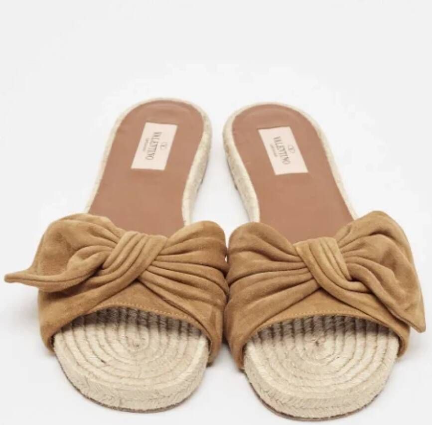 Valentino Vintage Pre-owned Suede flats Brown Dames