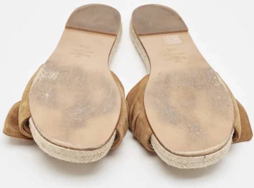Valentino Vintage Pre-owned Suede flats Brown Dames