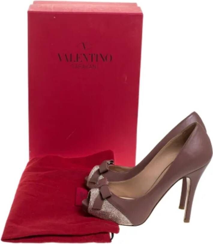 Valentino Vintage Pre-owned Suede heels Beige Dames