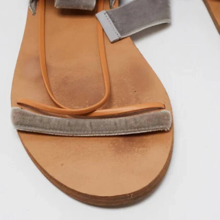 Valentino Vintage Pre-owned Velvet sandals Gray Dames