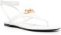 Valentino Garavani Sandalen V-Logo Chain Thong Flat Sandal in wit - Thumbnail 3