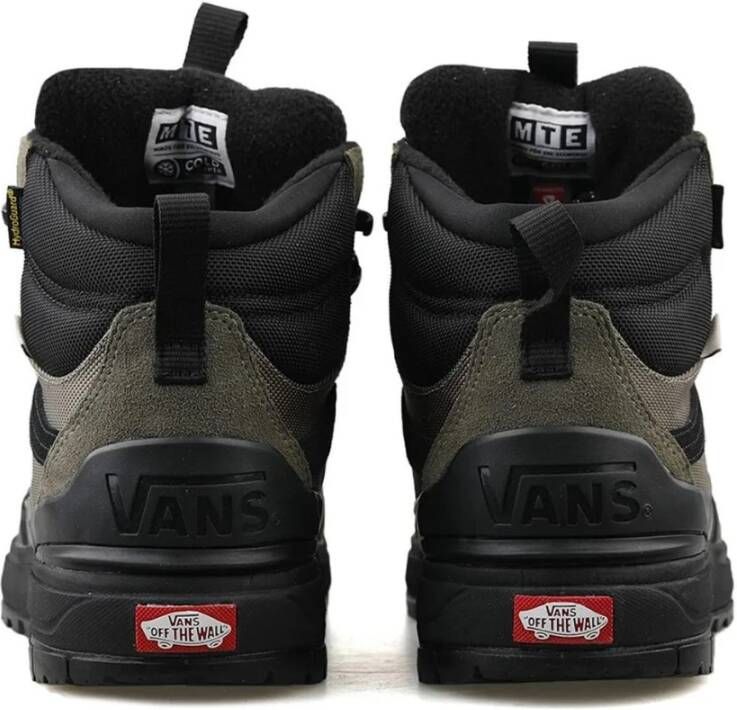 Vans Klassieke Leren Ronde Neus Sneakers