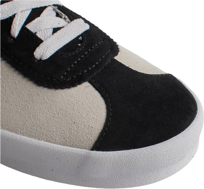 Vans Lage Sport Sneakers met Retro Stijl