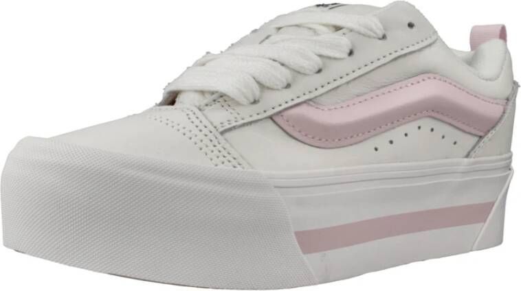 Vans Verhoog je sneaker game met KNU Stack White Dames
