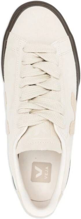 Veja Beige Veterschoen met Logo Panelen