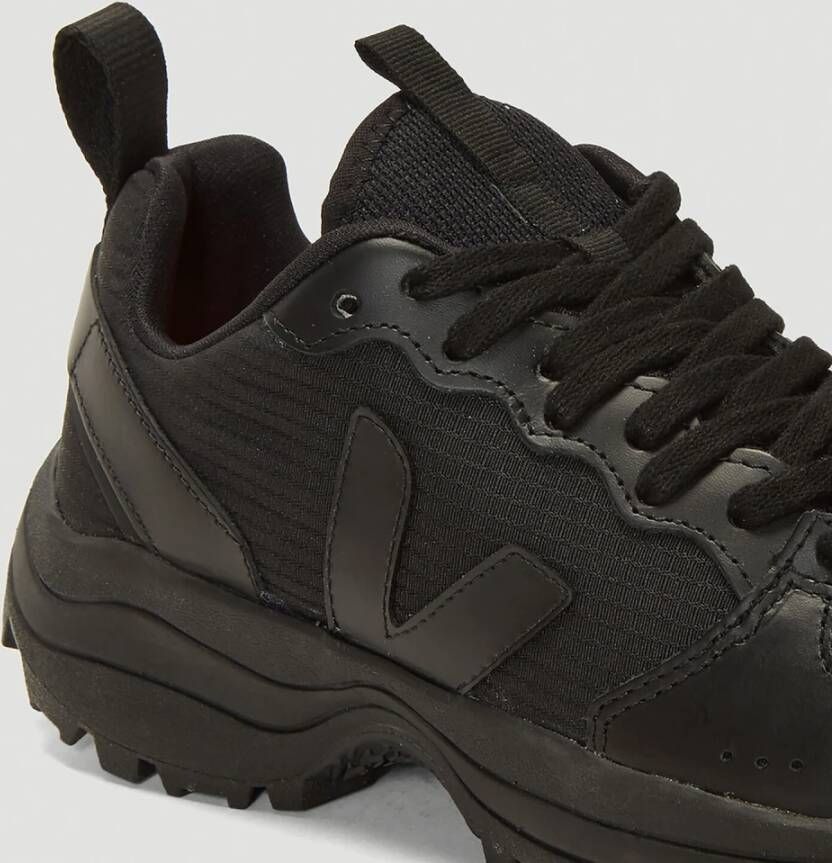 Veja Eco-Conscious Venturi Sneakers Black Dames