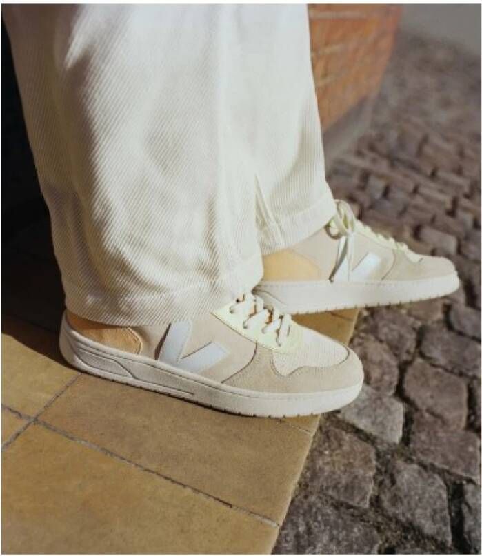 Veja Duurzame V Suede Sneakers Beige Unisex