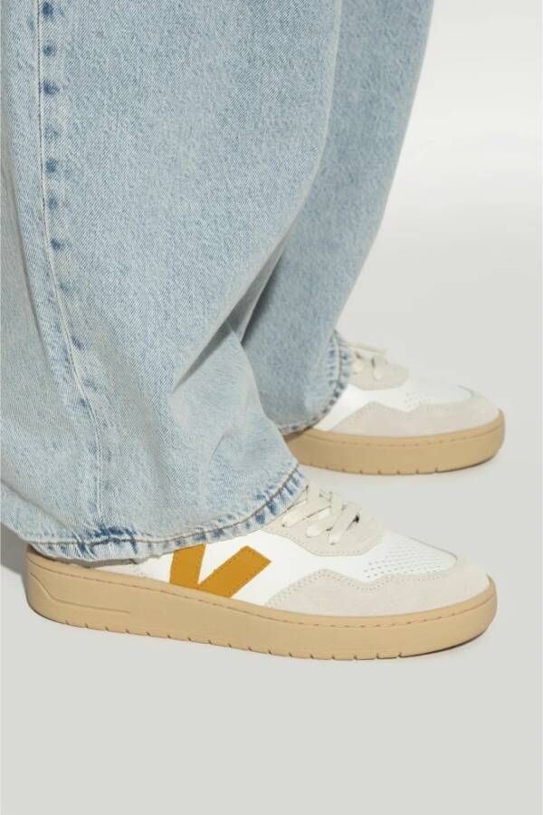 Veja Sneakers V-90 O.t. Leer White Dames