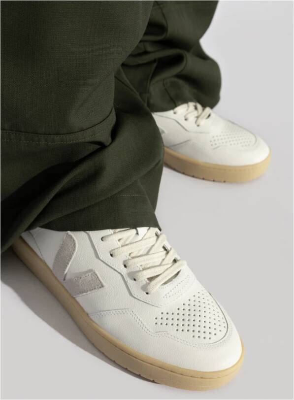 Veja Sneakers V-90 O.t. Leer White Heren