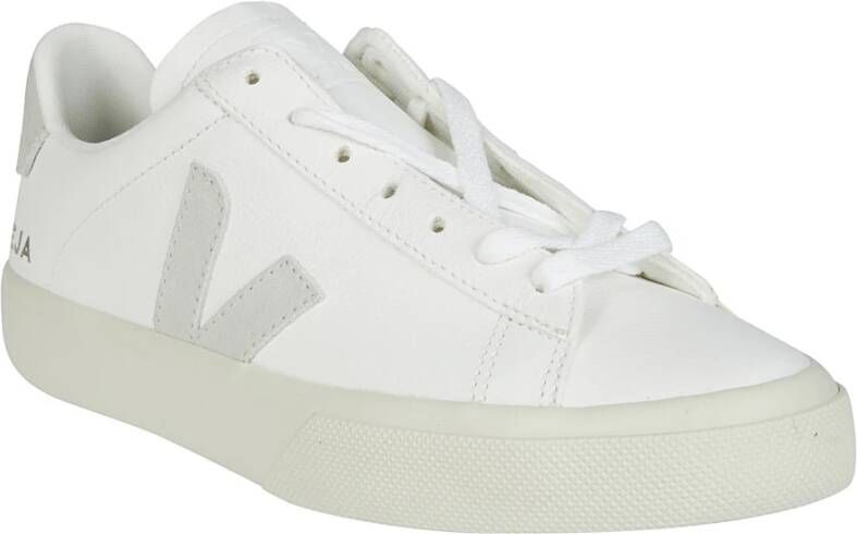 Veja Stijlvolle sneakers voor buitenavonturen White Dames