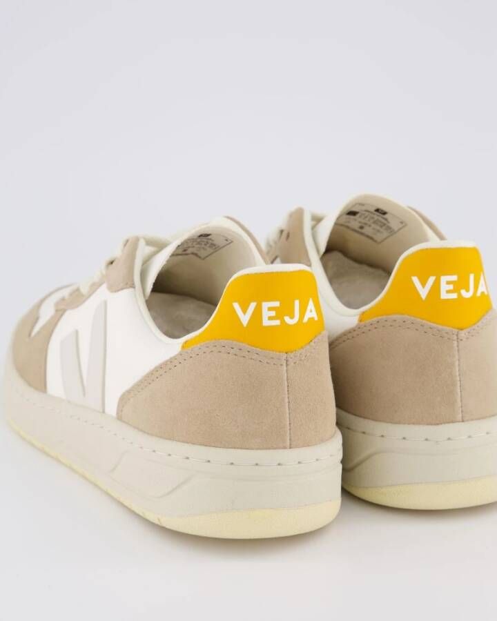 Veja V-1 Sneaker