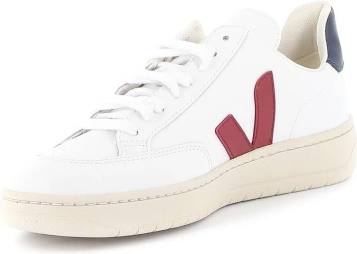 Veja Witte Leren Sneaker met Rood Logo Detail Wit Heren