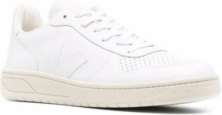 Veja Witte Leren Sneakers met Geperforeerde Details White Heren