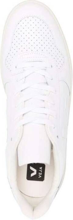 Veja Witte Leren Sneakers met Geperforeerde Details White Heren