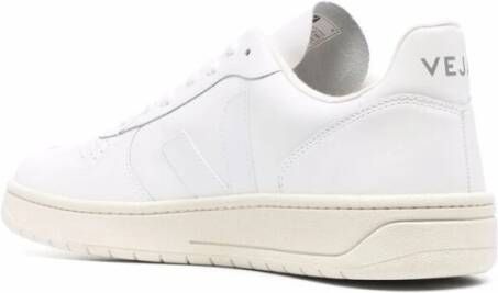 Veja Witte Leren Sneakers met Geperforeerde Details White Heren