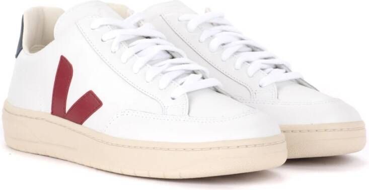 Veja Witte leren V-12 sneakers met Bordeaux logo White Heren