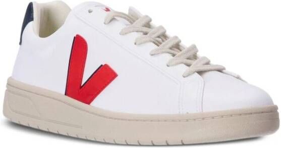 Veja Witte Rode Sneaker met Appliqué Logo Multicolor Heren