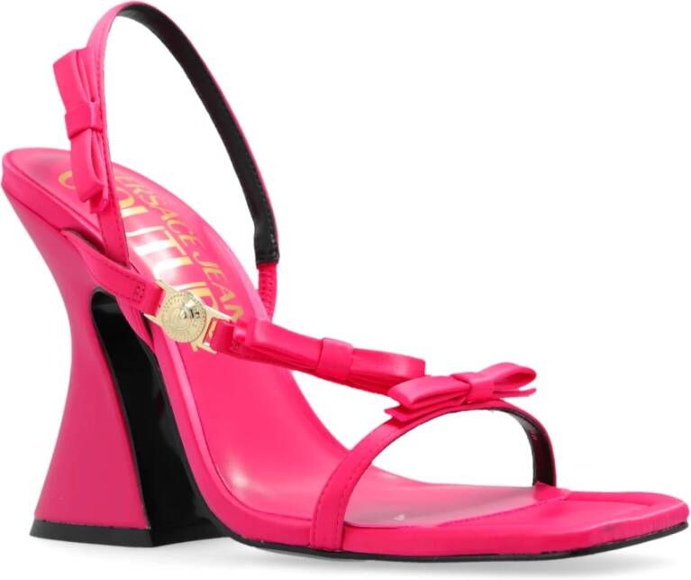 Versace Jeans Couture Sandalen met hakken van satijn Pink Dames