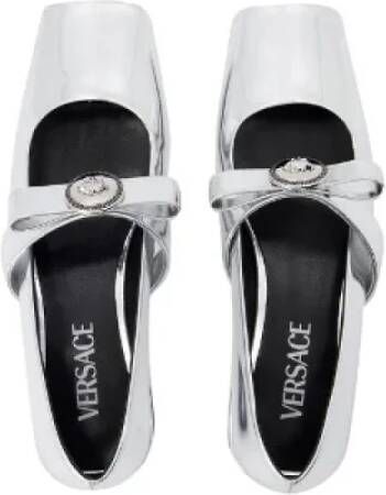 Versace Leather flats Gray Dames