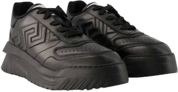 Versace Leather sneakers Black Dames