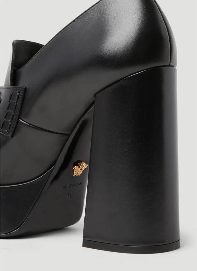 Versace Leren platformhakken loafers Zwart Dames