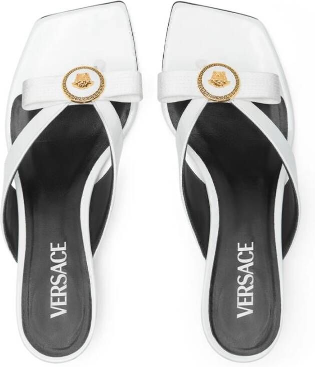 Versace Platte schoenen met Medusa Head Motif White Dames
