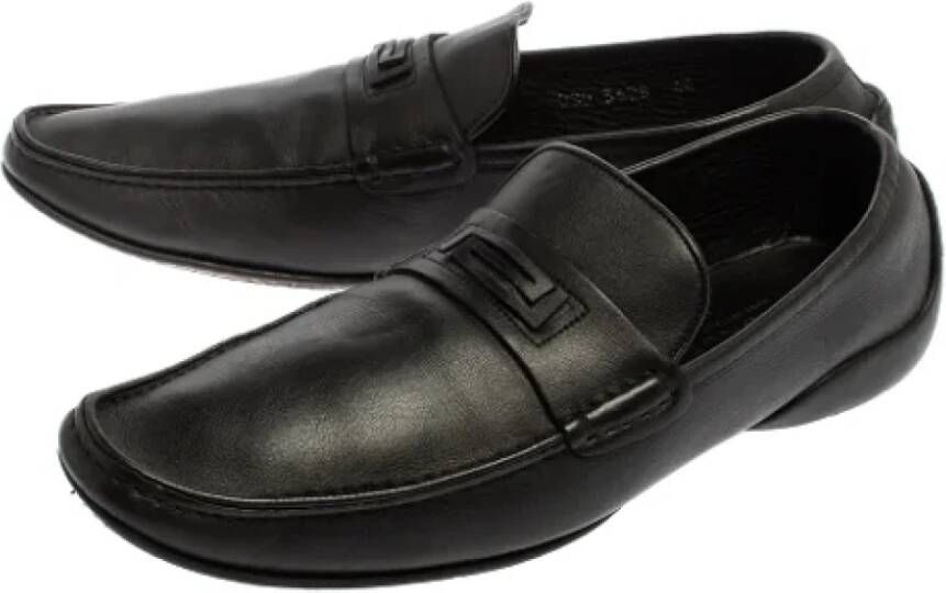 Versace Pre-owned Leather flats Black Dames