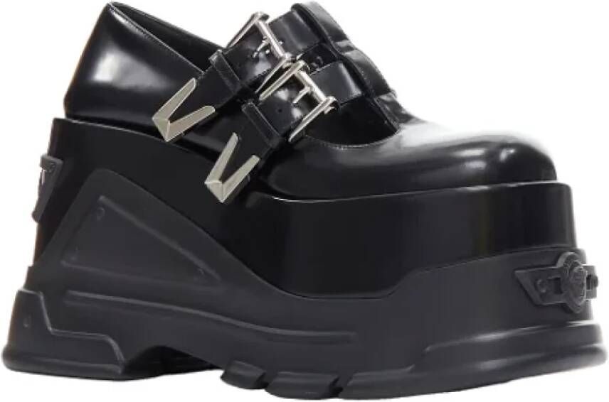 Versace Pre-owned Leather flats Black Dames
