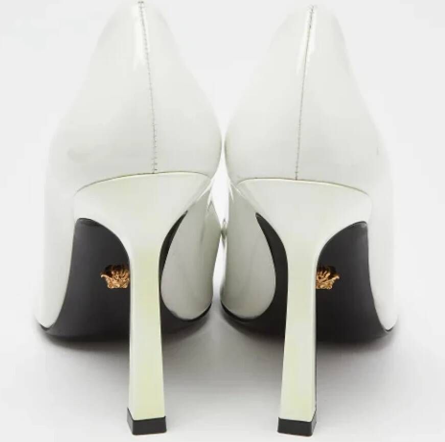 Versace Pre-owned Leather heels White Dames