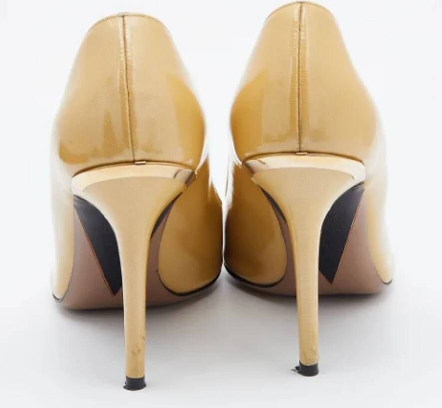 Versace Pre-owned Leather heels Yellow Dames