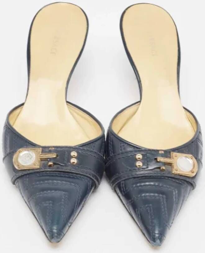 Versace Pre-owned Leather mules Blue Dames