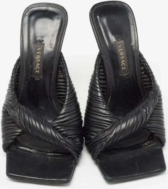 Versace Pre-owned Leather sandals Black Dames