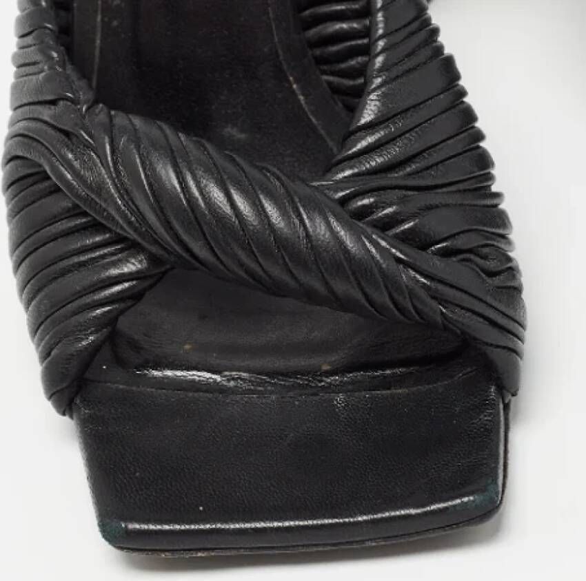 Versace Pre-owned Leather sandals Black Dames