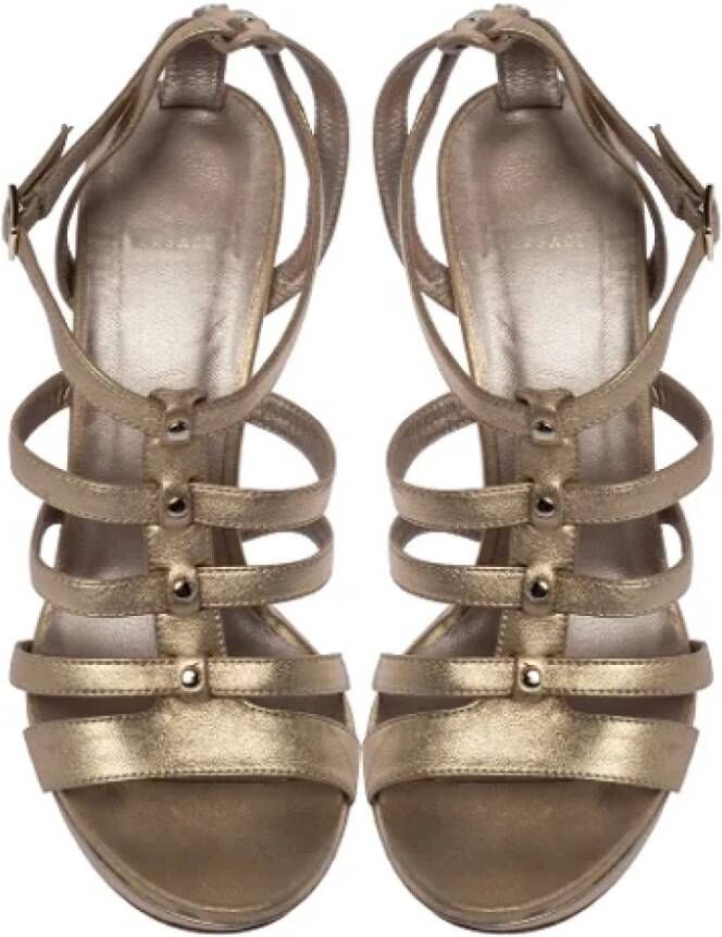 Versace Pre-owned Leather sandals Yellow Dames