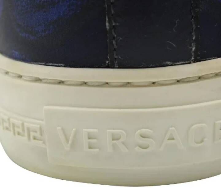 Versace Pre-owned Leather sneakers Blue Heren