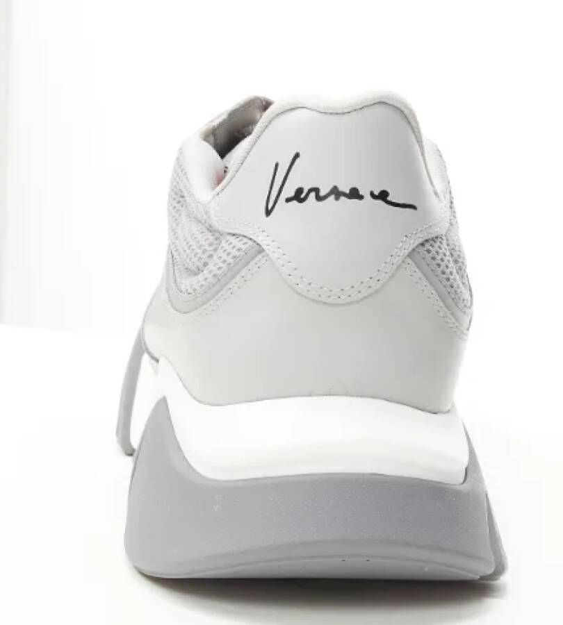 Versace Pre-owned Mesh sneakers Gray Dames
