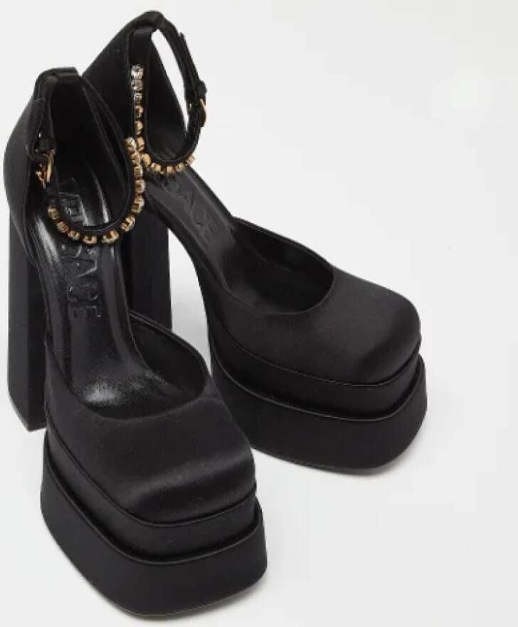 Versace Pre-owned Satin sandals Black Dames