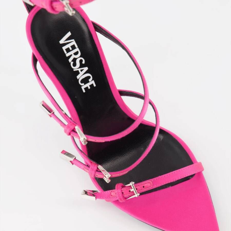 Versace Pumps van leer met enkelbandjes Pink Dames