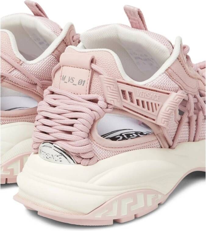 Versace Roze Vetersneakers met Logo Plaque Pink Dames