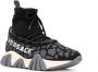 Versace Trekkoord Sneakers Kantdetail Relief Logo Black Heren - Thumbnail 2