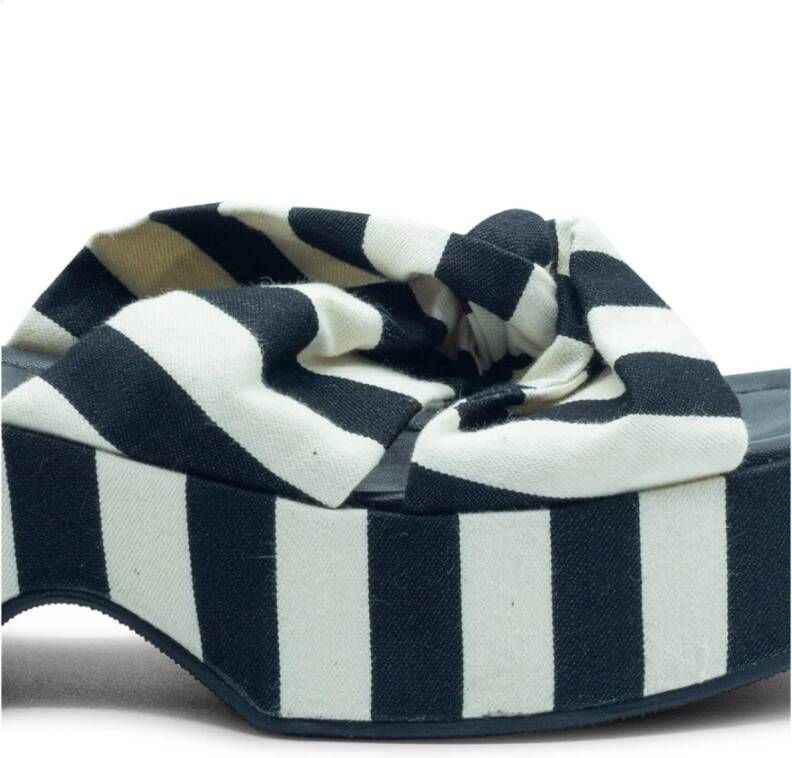 Vic Matié Zwart witte Mini Marine Yoko sandaal