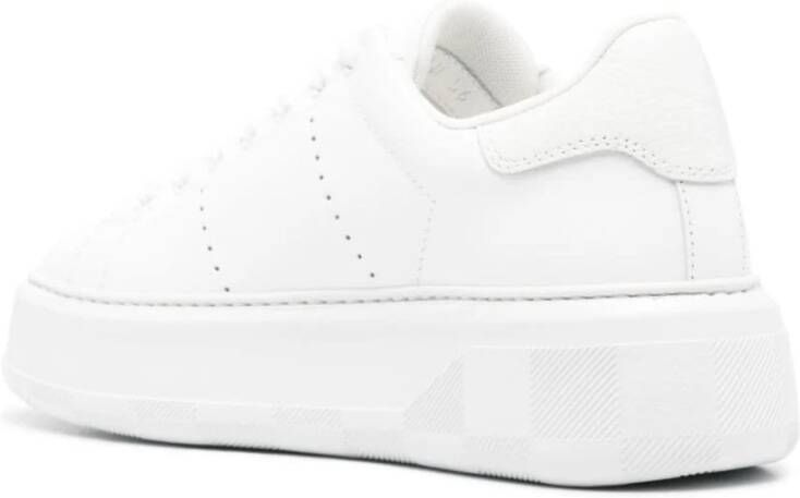 Woolrich Witte Sneakers met Geperforeerde Details White Dames
