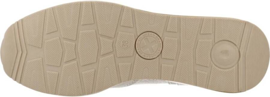 XTI Stijlvolle Sneakers voor Moderne Vrouwen Beige Dames