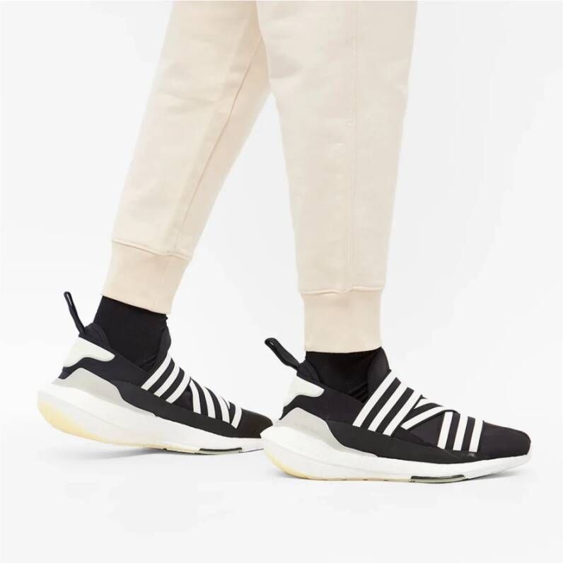 Y-3 Zwarte Core Wit Krijt Parel Sneakers Zwart Dames
