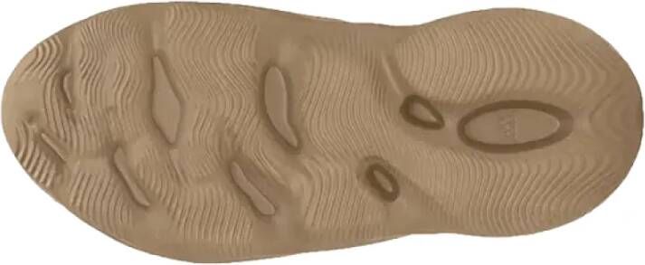 Yeezy Foam Runner Clay Taupe Sneakers