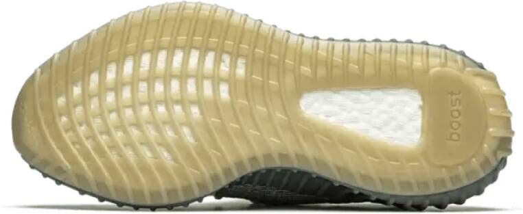 Yeezy Israfil Boost Sneakers Stijlvol en Comfortabel