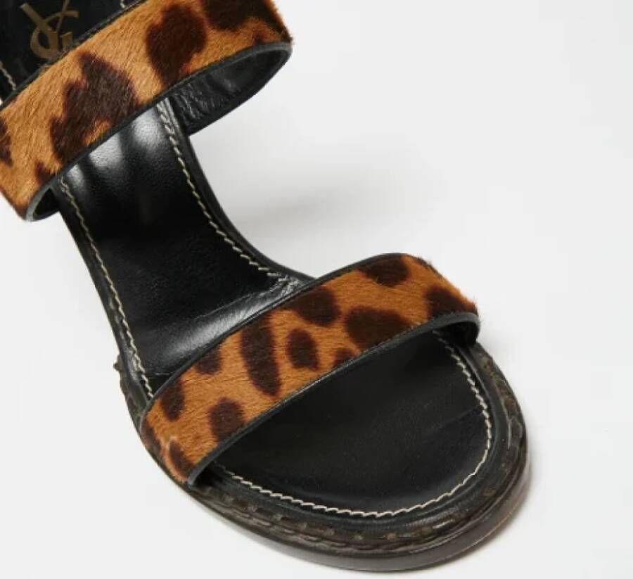 Yves Saint Laurent Vintage Pre-owned Fabric sandals Brown Dames