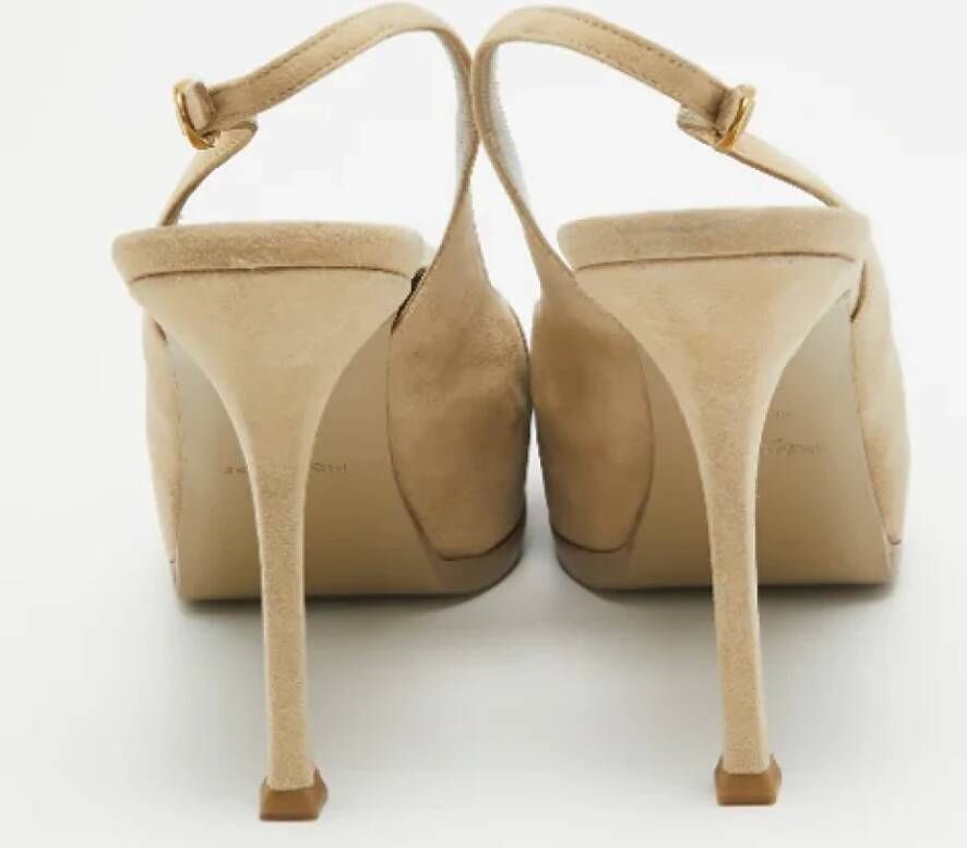 Yves Saint Laurent Vintage Pre-owned Leather heels Beige Dames