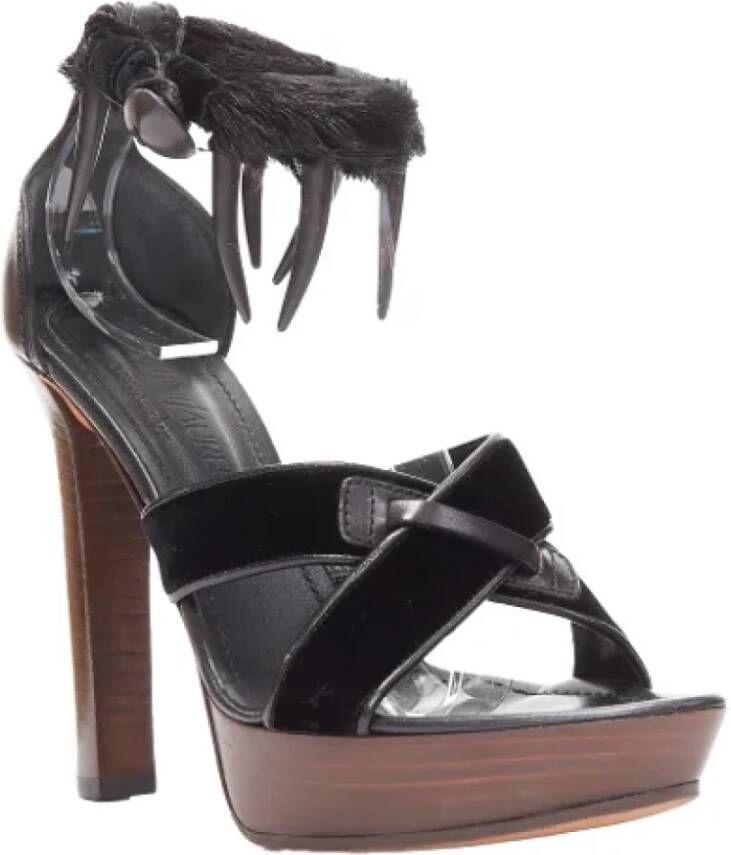 Yves Saint Laurent Vintage Pre-owned Leather heels Black Dames