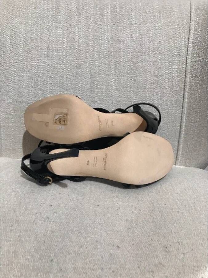 Yves Saint Laurent Vintage Pre-owned Leather sandals Black Dames